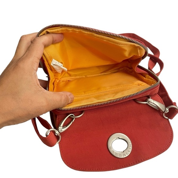 Baggallini crossbody Red with Orange interior - Picture 5 of 14